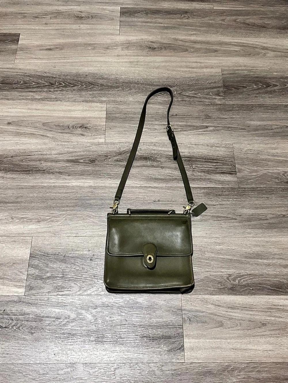 Coach Legacy Shoulder Bag Leather Shoulder Bag in Green